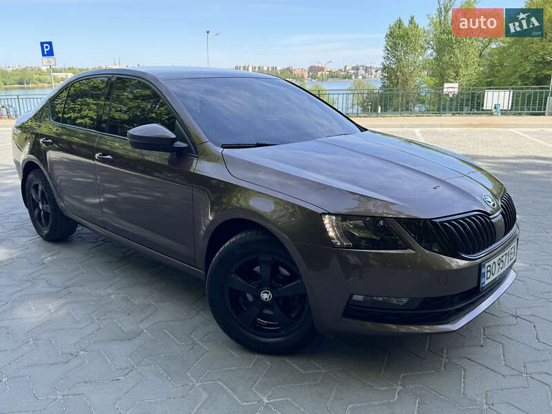 Лифтбек Skoda Octavia 2018 в Тернополе