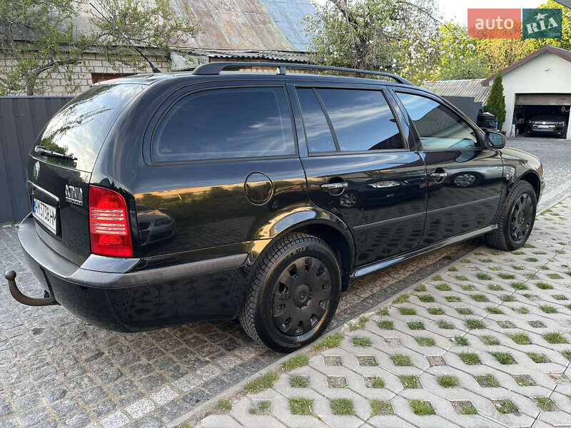 Універсал Skoda Octavia 2008 в Звягелі