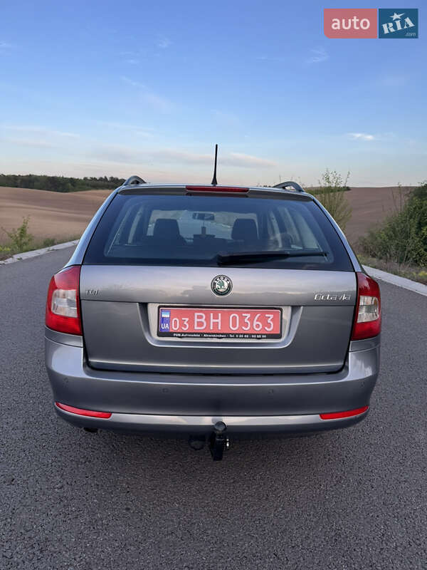 Универсал Skoda Octavia 2012 в Ровно