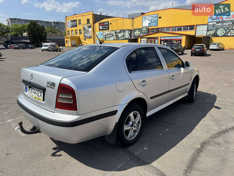 Лифтбек Skoda Octavia 2002 в Житомире