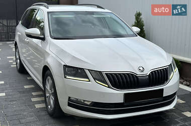 Універсал Skoda Octavia 2017 в Ужгороді
