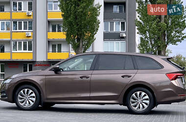 Універсал Skoda Octavia 2021 в Києві