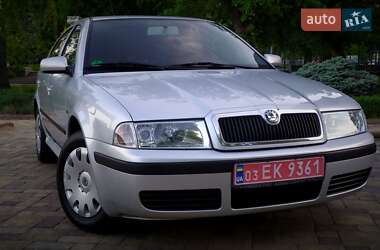 Лифтбек Skoda Octavia 2009 в 