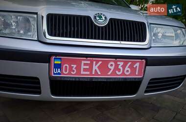 Лифтбек Skoda Octavia 2009 в 