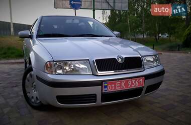 Лифтбек Skoda Octavia 2009 в 