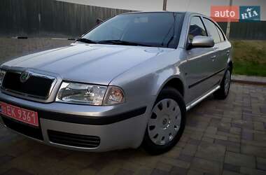 Лифтбек Skoda Octavia 2009 в 