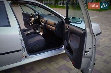 Лифтбек Skoda Octavia 2009 в 
