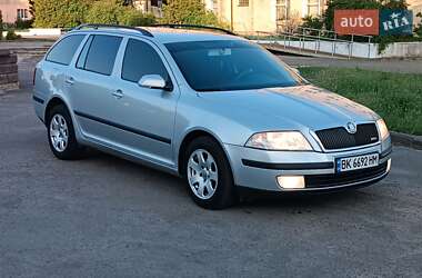 Універсал Skoda Octavia 2007 в Сарнах