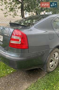 Лифтбек Skoda Octavia 2005 в 