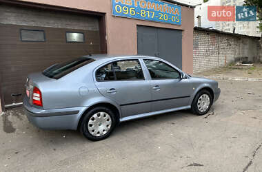 Лифтбек Skoda Octavia 2005 в 