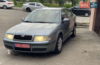Лифтбек Skoda Octavia 2005 в 