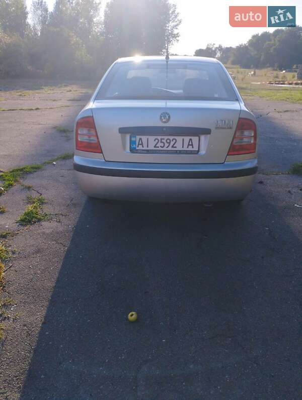 Лифтбек Skoda Octavia 2004 в Березане