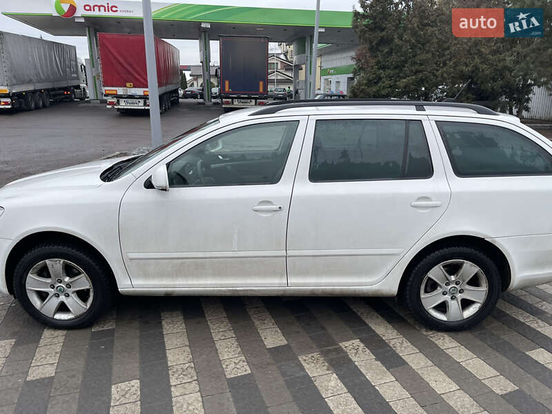 Универсал Skoda Octavia 2012 в Львове
