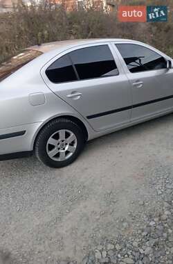Лифтбек Skoda Octavia 2005 в 
