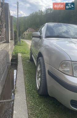 Лифтбек Skoda Octavia 2003 в Рахове