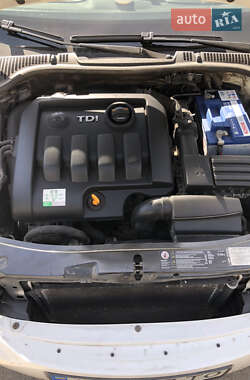 Ліфтбек Skoda Octavia 2012 в 
