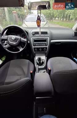 Лифтбек Skoda Octavia 2012 в 