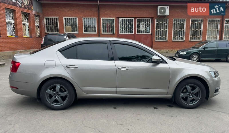 Лифтбек Skoda Octavia 2017 в Львове фото 3 Лифтбек Skoda Octavia 2017 в Львове