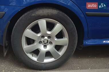 Ліфтбек Skoda Octavia 2009 в 