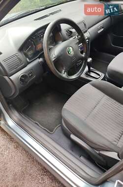 Универсал Skoda Octavia 2002 в 