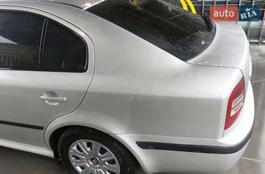 Ліфтбек Skoda Octavia 2004 в 