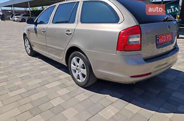Универсал Skoda Octavia 2011 в 