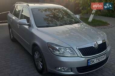 Универсал Skoda Octavia 2010 в Ровно