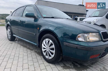 Лифтбек Skoda Octavia 1999 в 