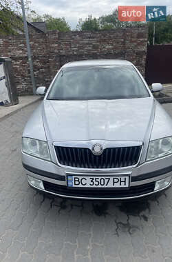 Лифтбек Skoda Octavia 2008 в Нововолынске