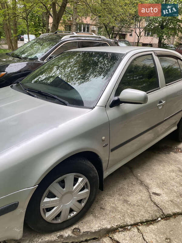 Ліфтбек Skoda Octavia 2002 в Івано-Франківську