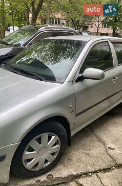 Лифтбек Skoda Octavia 2002 в 