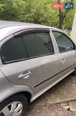 Лифтбек Skoda Octavia 2002 в 