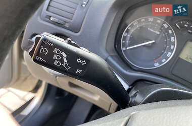 Ліфтбек Skoda Octavia 2004 в 