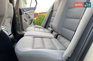 Ліфтбек Skoda Octavia 2004 в 
