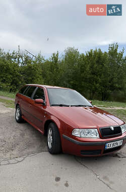 Универсал Skoda Octavia 2001 в 