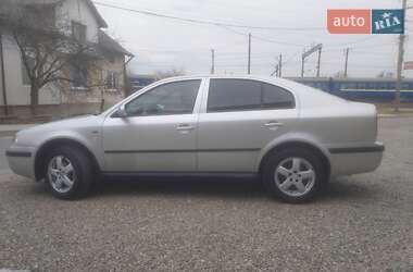 Лифтбек Skoda Octavia 2001 в 