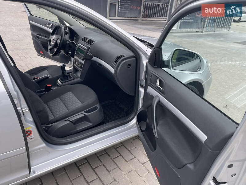 Универсал Skoda Octavia 2011 в Львове