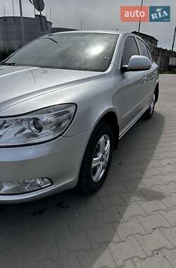 Ліфтбек Skoda Octavia 2012 в 