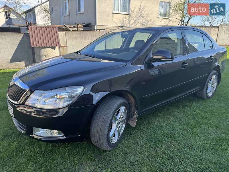 Лифтбек Skoda Octavia 2010 в Львове