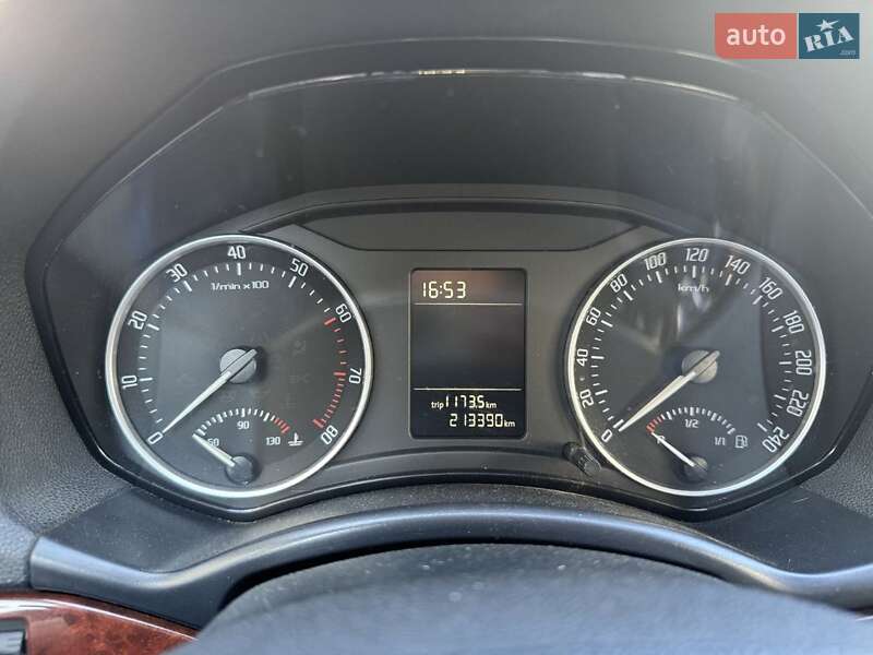 Лифтбек Skoda Octavia 2010 в Львове