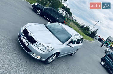 Универсал Skoda Octavia 2010 в 