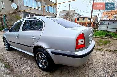 Ліфтбек Skoda Octavia 2004 в 