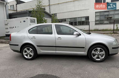 Ліфтбек Skoda Octavia 2006 в 