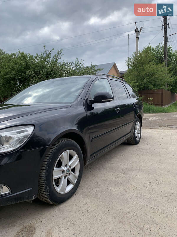 Універсал Skoda Octavia 2011 в Дрогобичі