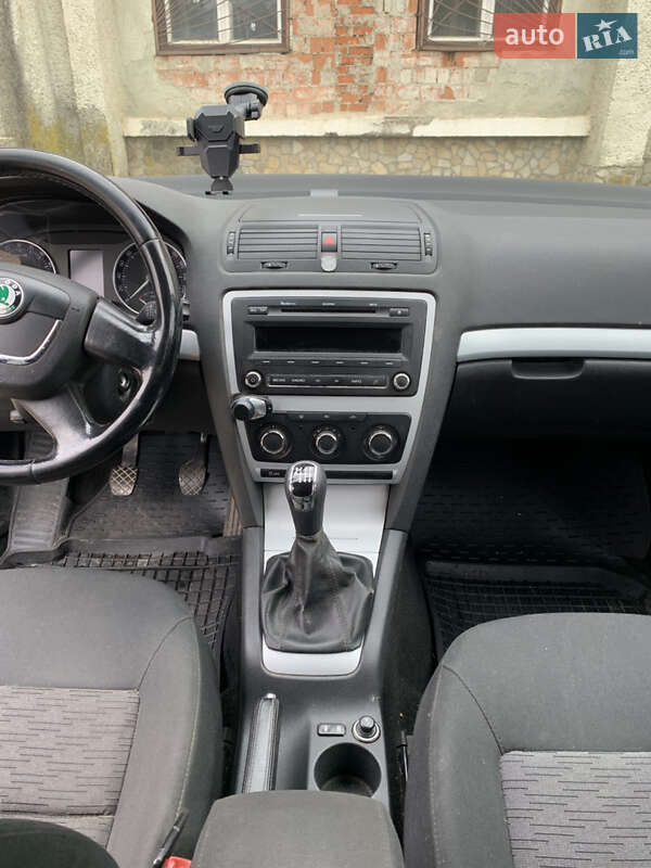Універсал Skoda Octavia 2011 в Дрогобичі