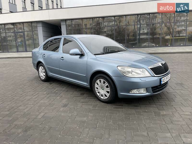 Ліфтбек Skoda Octavia 2010 в Дніпрі