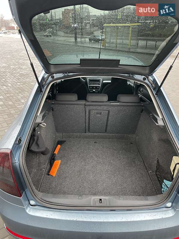Ліфтбек Skoda Octavia 2010 в Дніпрі