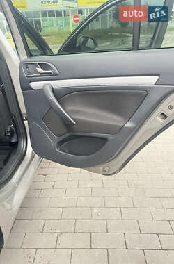 Ліфтбек Skoda Octavia 2012 в 