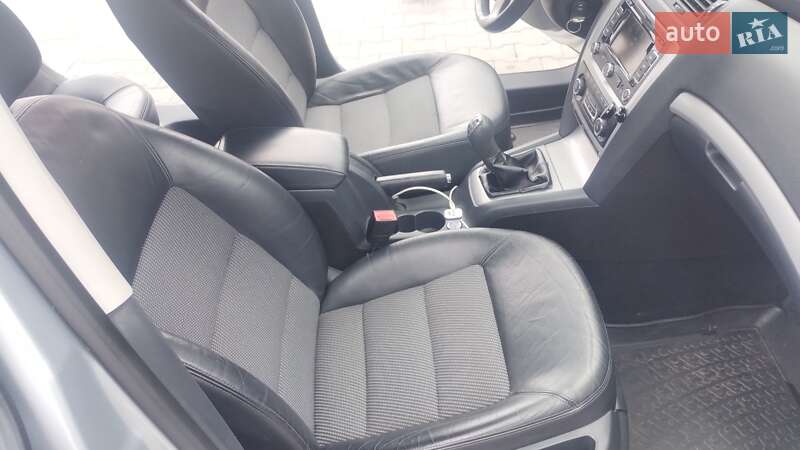 Універсал Skoda Octavia 2011 в Левкові
