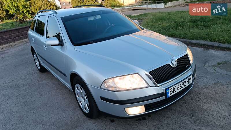 Універсал Skoda Octavia 2007 в Сарнах